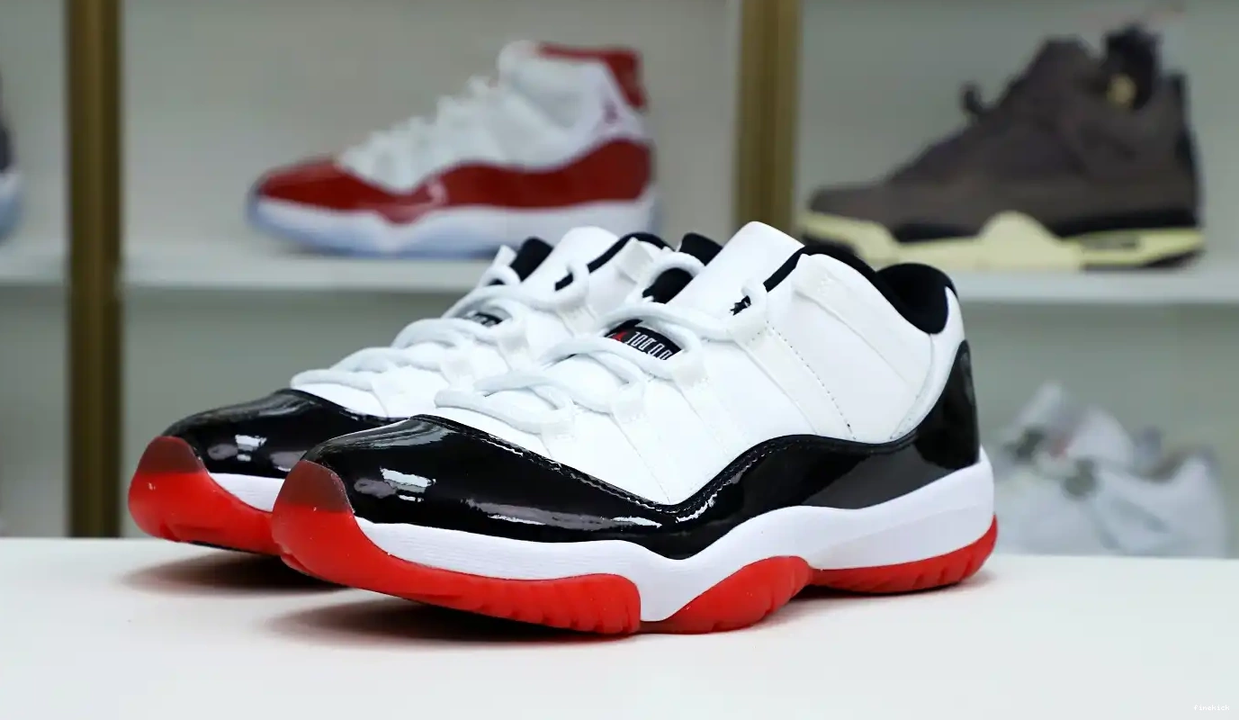 AIR WHITE LOW JORDAN 11 BRED 0602